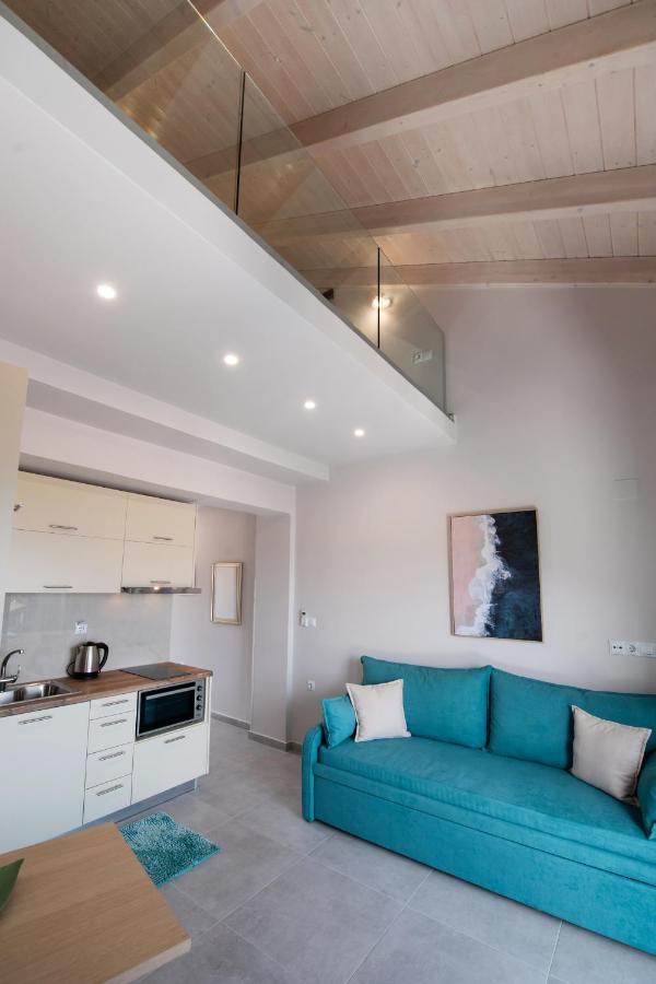 Above Blue Maisonettes Grey Diamond Нікіана Екстер'єр фото