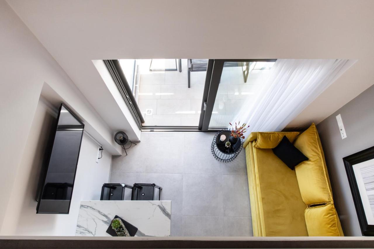 Above Blue Maisonettes Grey Diamond Нікіана Екстер'єр фото
