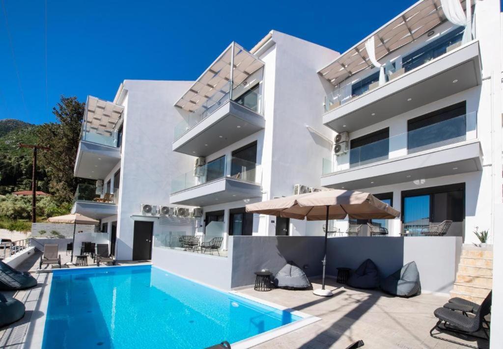 Above Blue Maisonettes Grey Diamond Нікіана Екстер'єр фото